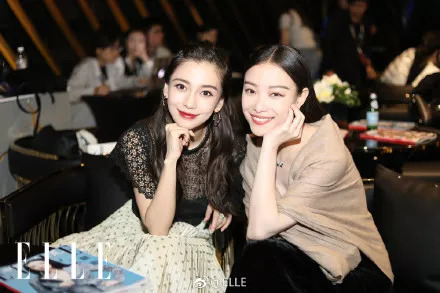 杨幂脸和手臂全涂了粉底,杨幂输给林允了吗