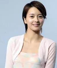 空姐揭秘和明星那点事儿，耍大牌很常见，最搞笑的是他