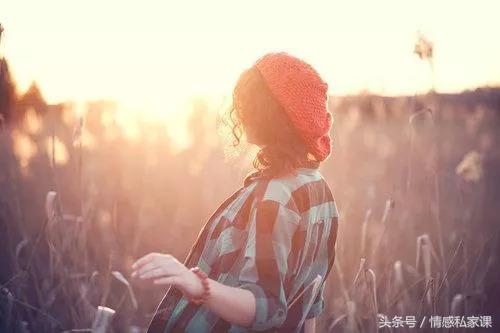 怎么聊天快速约出女孩子,怎样幽默的约女生