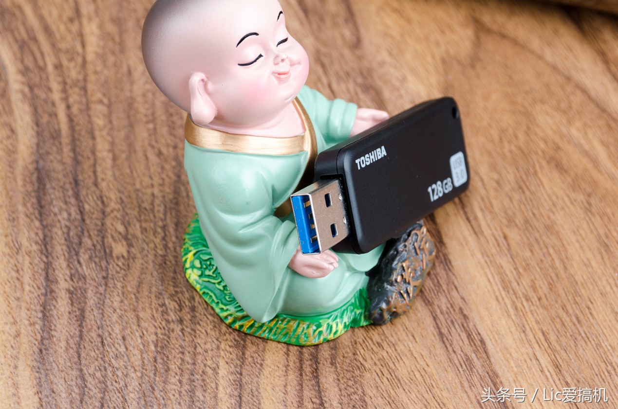 u盘好还是移动硬盘好,u盘东芝好还是金士顿