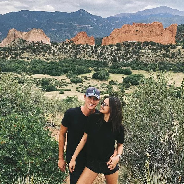 靠自己努力成功的人物,最经典的一次维密走秀