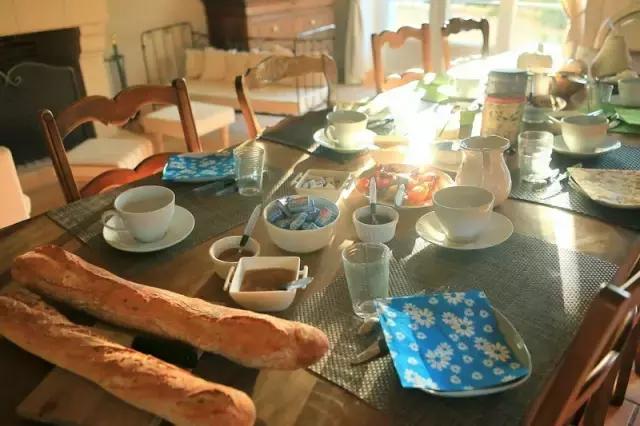 生活在别处完整版歌曲,生活在别处完整版