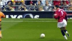 足球极限变向过人,足球场上最实用的变向过人