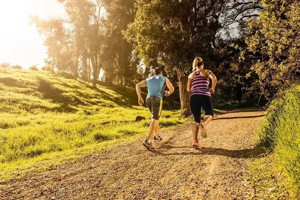 跑步前喝啥能大幅度提高跑步成绩,怎么快速提高自己的跑步水平