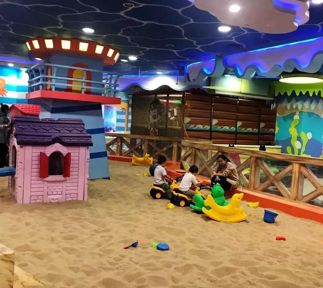 天津中华剧院演出信息,坐地铁去看天津滨湖剧院