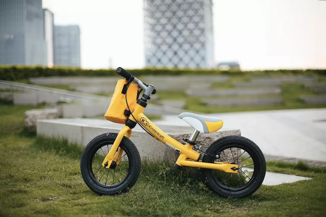 扭扭平衡车推荐哪款 (扭扭车平衡车有必要买吗)