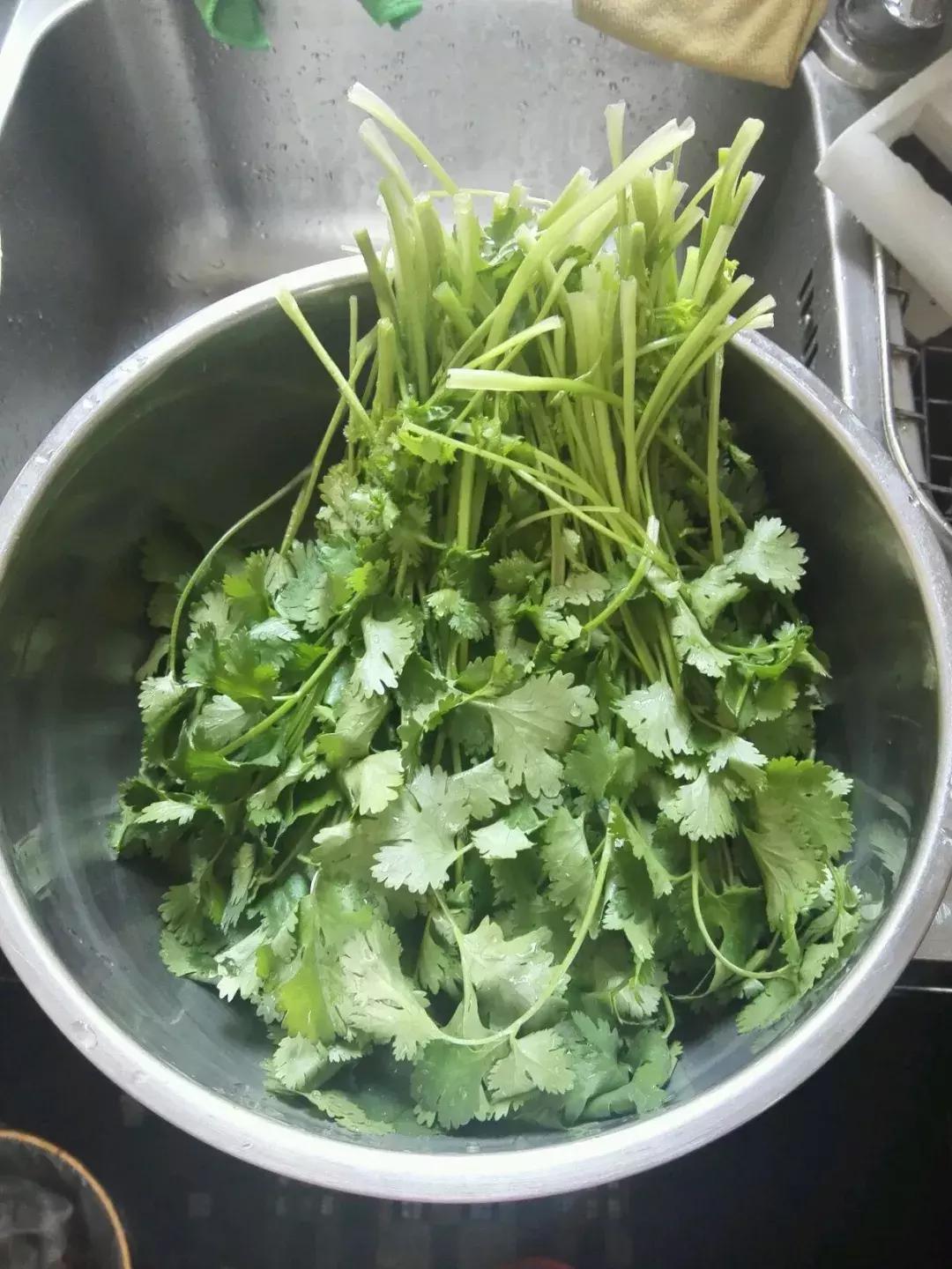 东北烀地瓜梗咸菜教程,东北烀咸菜疙瘩正宗做法