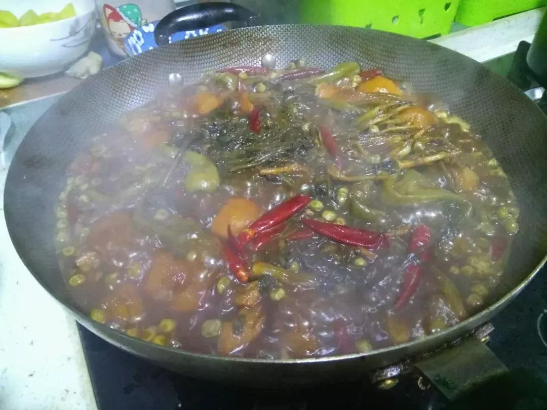 东北烀地瓜梗咸菜教程,东北烀咸菜疙瘩正宗做法