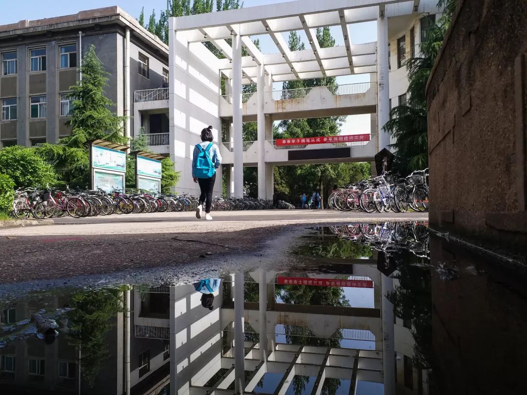 拥有一面神奇的魔镜,有一个魔镜可以测一下你的脸型