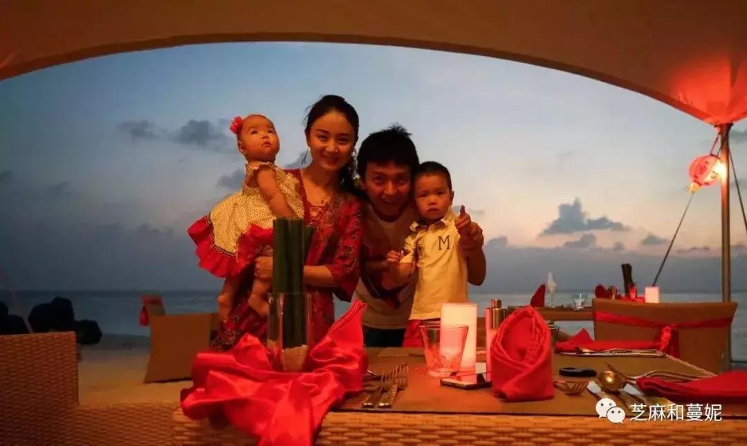 带两个孩子出去的妈妈,带两个孩子的妈妈去旅行