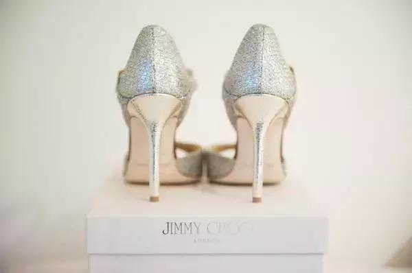 罗子君说鞋子不能沾水配音,子君小羊皮鞋子不能沾水图片