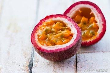 百香果怎么吃才是正确的,百香果皮的功效与食用方法