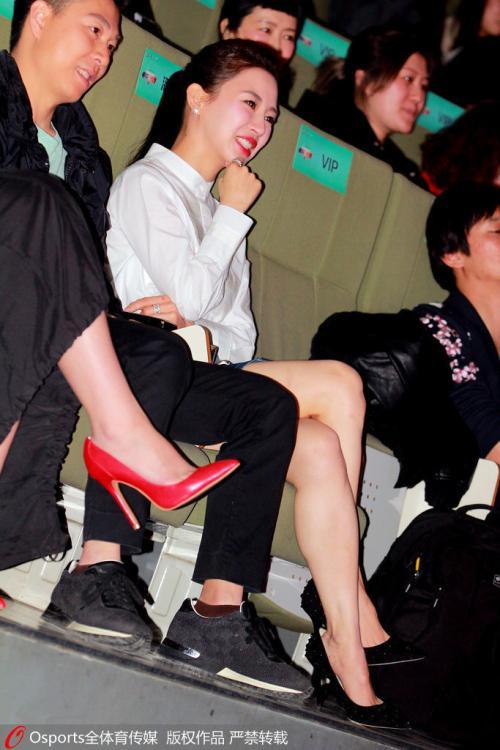 潘晓婷球碰球犯规重现照片,潘晓婷比赛犯规碰球最后谁赢了