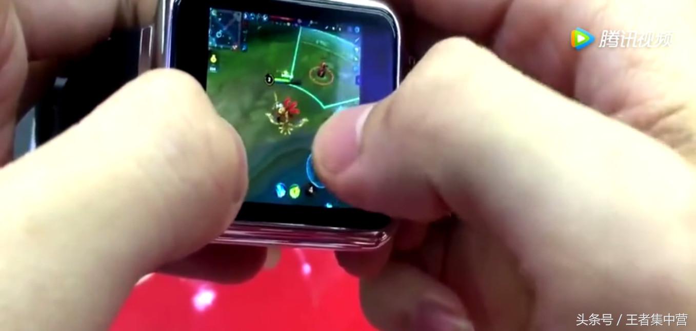 小学生玩王者荣耀超强操作,不用上学就能玩游戏