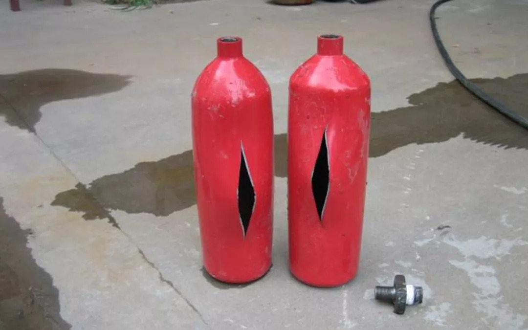 灭火器没用了直接扔掉吗,灭火器不丢留下什么用