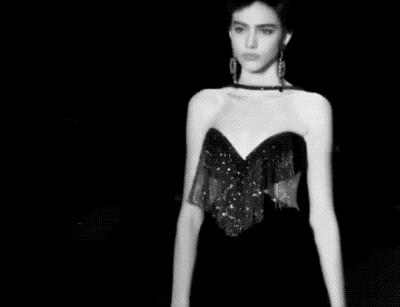 维密面试街拍摩托,维密大秀面试模特