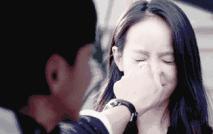 捏鼻子能使鼻子变好看吗,捏鼻子能让鼻梁变高