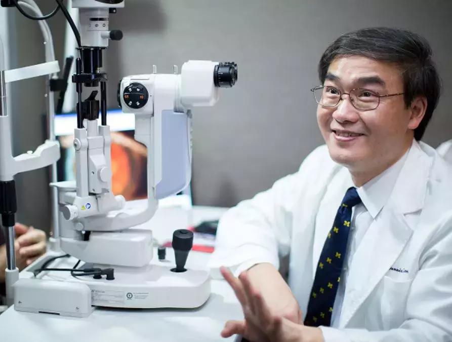 儿童近视7种早期症状,儿童近视的4大早期表现