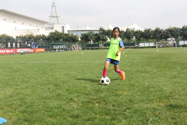 孩子踢足球算体育加分吗,孩子学踢足球有多厉害