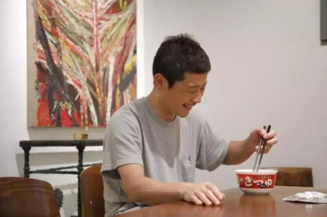 日本亿万富翁开启太空旅行,日本亿万富翁登上月球