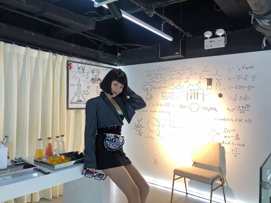 左奶奶照相馆,左奶奶