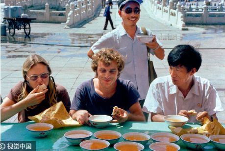 1978-2018，中国人和外国人如何看待这40年