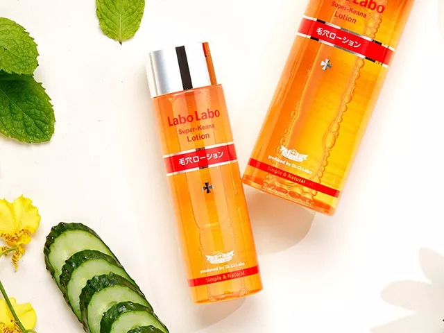 护肤前热敷打开毛孔吸收护肤好物,每天热敷五分钟打开毛孔好吸收