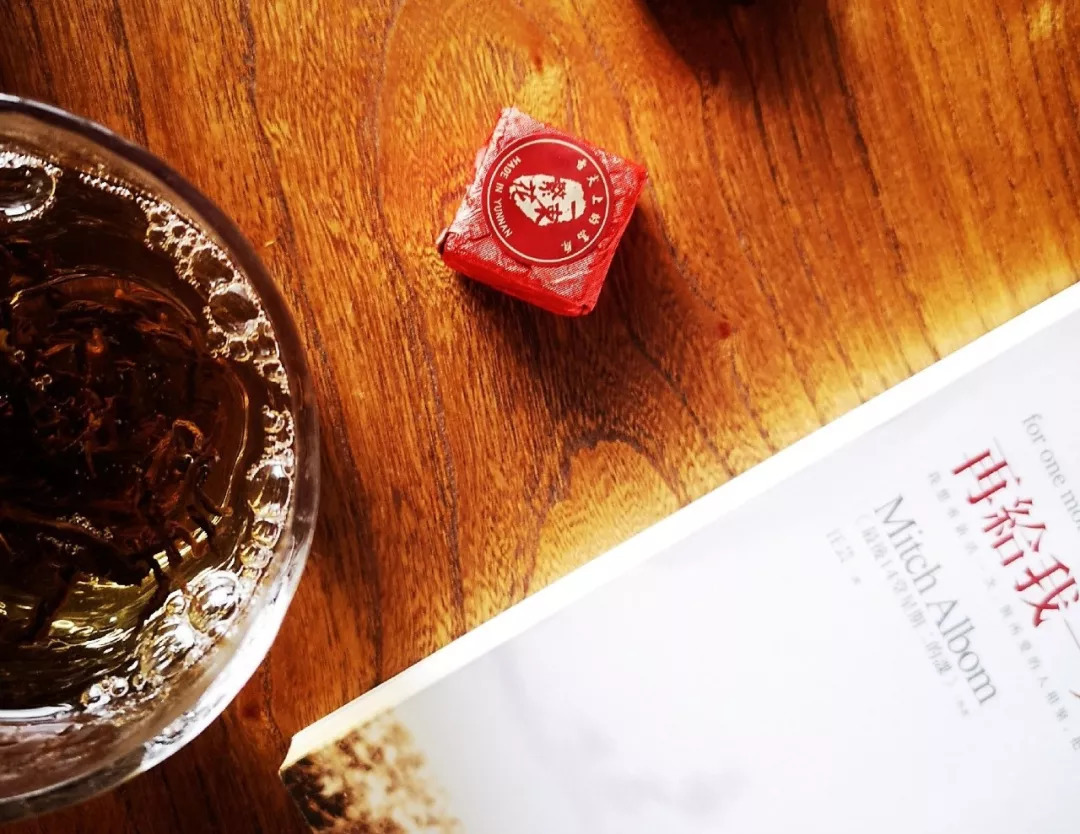 离开故里赴香港30载，玉龙雪山依然屹立为她守候丨丽江·久木居舍