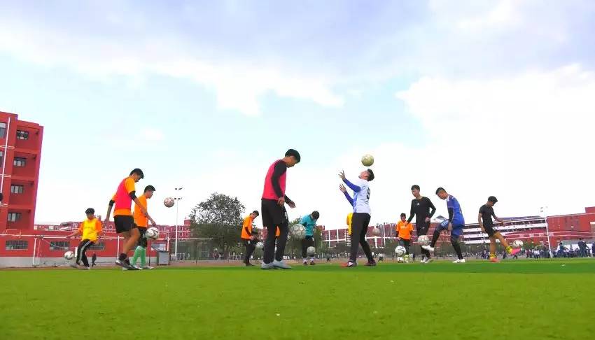 鄂尔多斯足球培训,鄂尔多斯足球培训成人