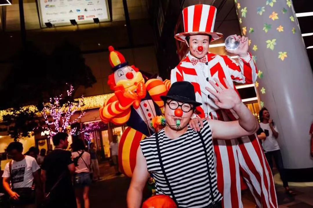 2018静安国际嘉年华启幕 静安大融城携手百家商户慈善义卖