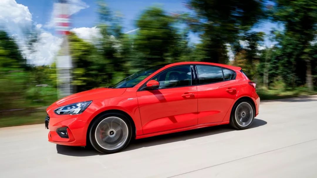 试驾新一代福特福克斯,福特福克斯和思域哪个好