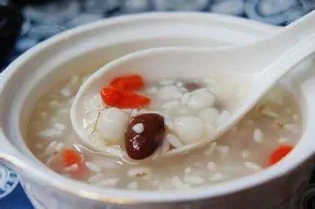 坐月子喝米酒对孩子有什么影响,坐月子能不能喝甜酒