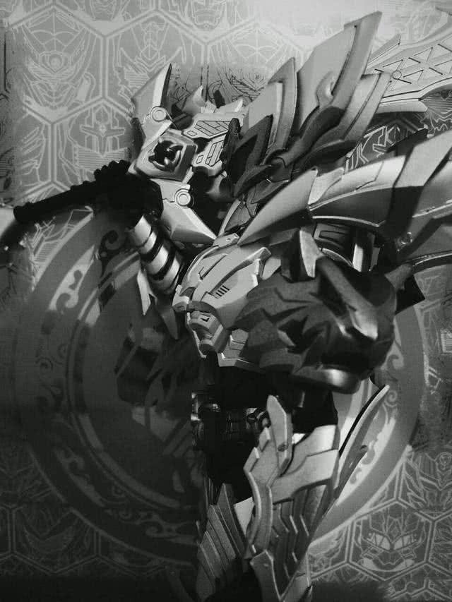 炎龙铠甲终极形态和帝皇侠谁厉害,炎龙铠甲与风鹰铠甲来救帝皇侠