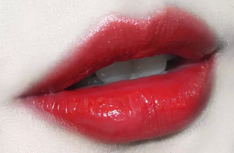 唇上斑怎么去除男生,唇上黑怎么去除男生