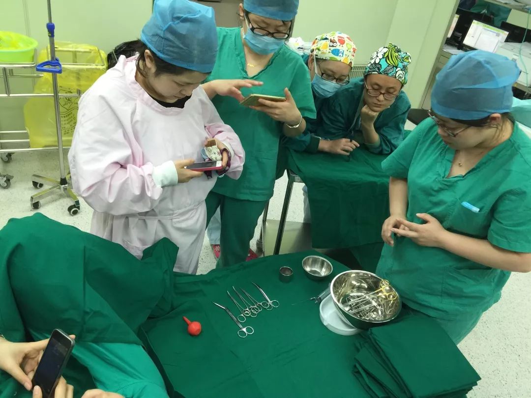 「优秀教学团队」妇产科：师徒相携，薪火相传