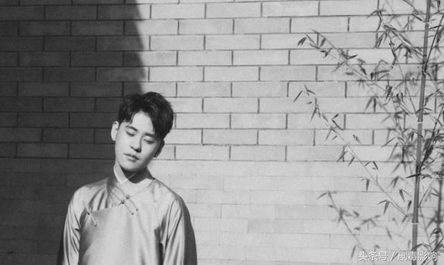 二爷一共唱过哪个版本的探清水河,二爷张云雷和粉丝一起唱探清水河