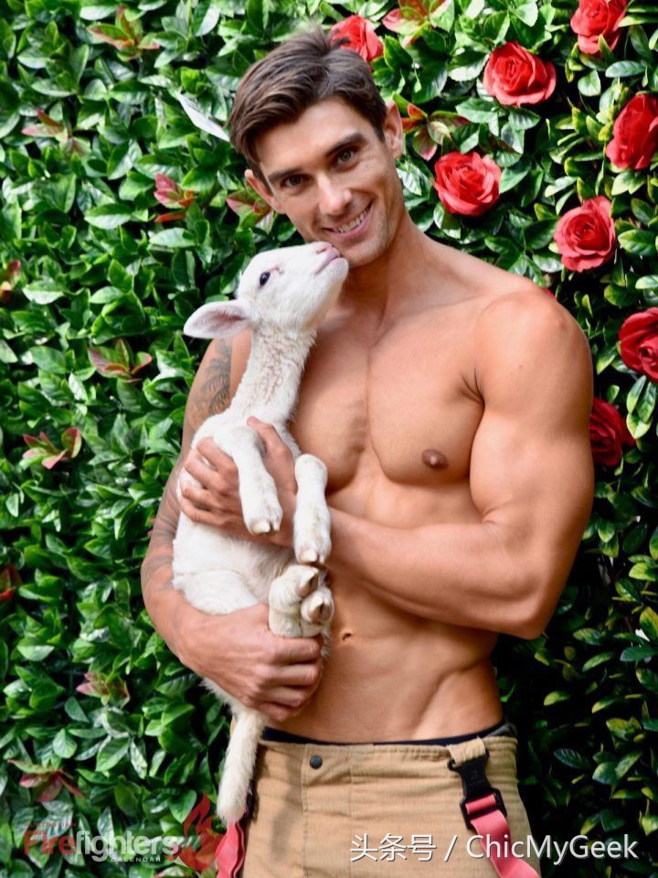 澳大利亚消防员火中拍视频,澳洲消防员腹肌