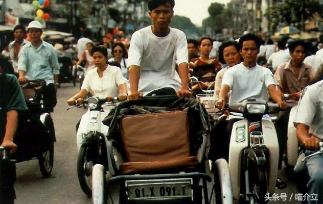 它们恰似，法国姑娘热情奔放浪漫与越南姑娘含蓄温柔的完美结合