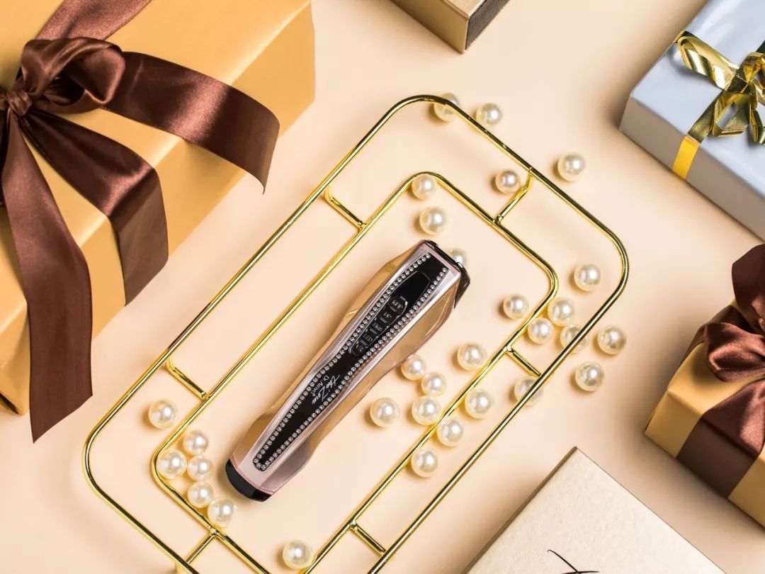 想要锦鲤奚梦瑶的好运和颜值，先在脸上下功夫4款人气美容仪推荐