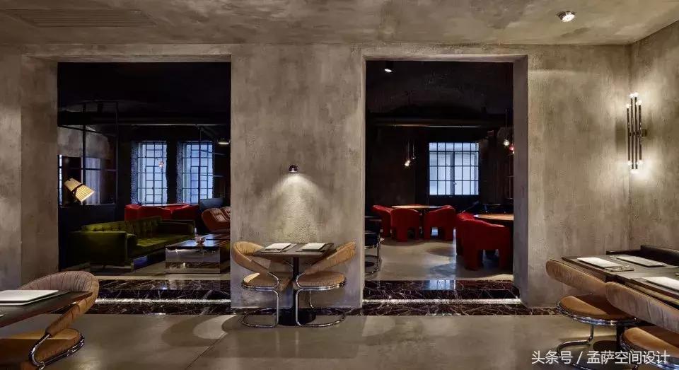 都灵Dash餐厅，工业野兽派与70年代风格的完美结合