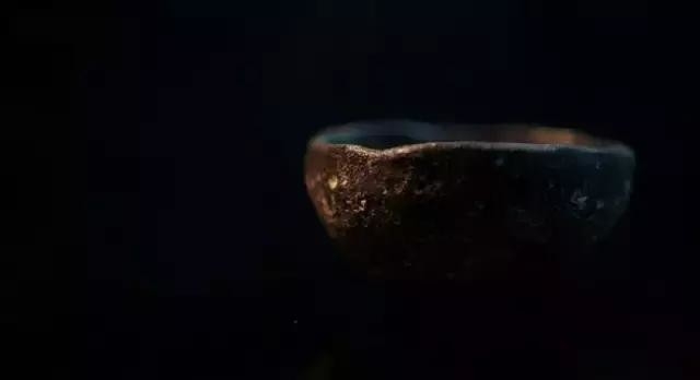 柴烧瓷器：看似不完美，有的人却爱不释手，魅力何在？
