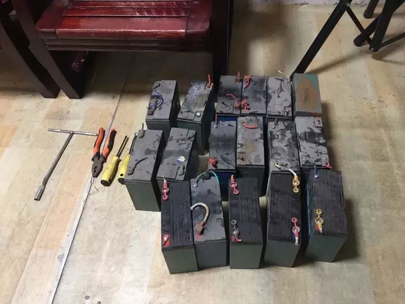 江西外卖小哥被推马路,外卖小哥遇到异常情况报警