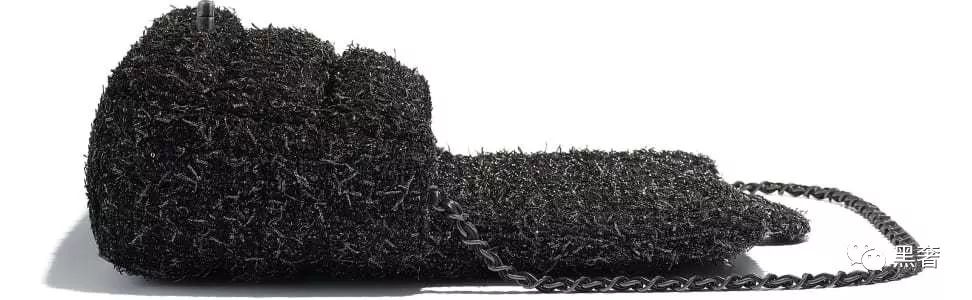 结婚当天适合妈妈背的包推荐,去参加婚礼背什么颜色的包合适