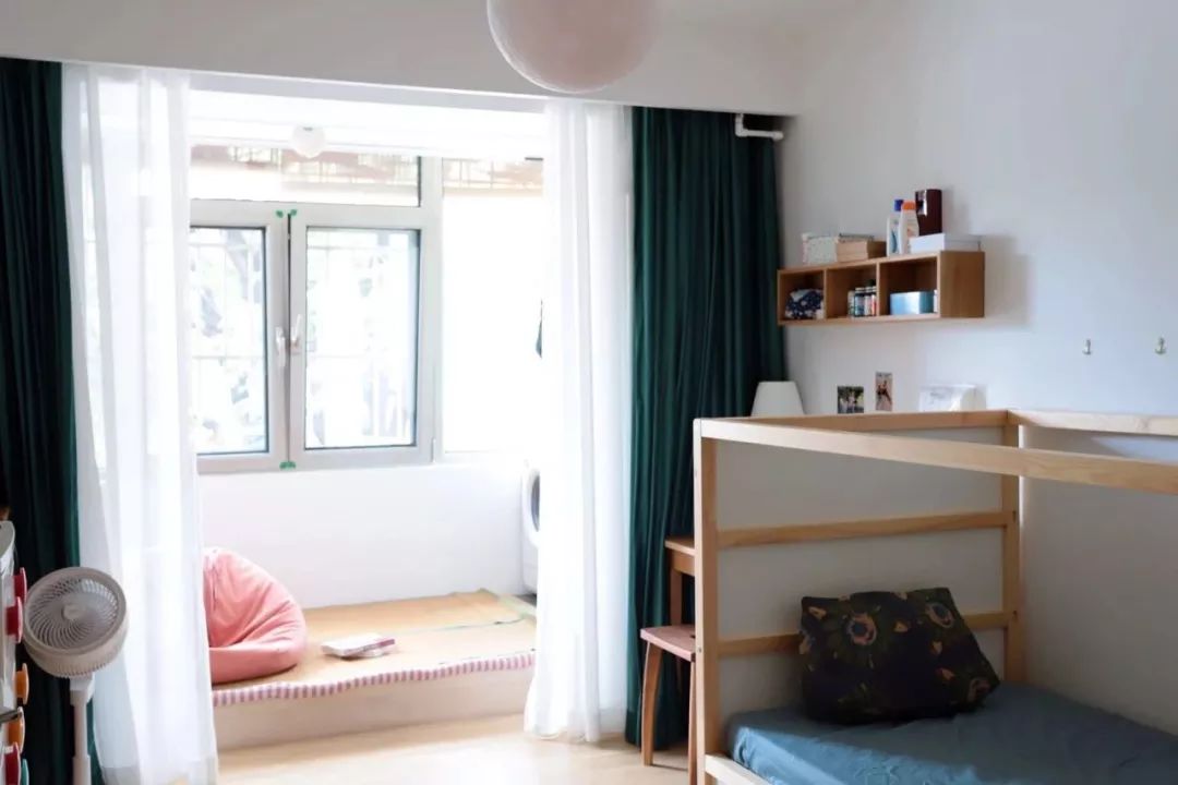 卧室装修窗户怎么装,客厅与卧室之间的窗户怎么装修