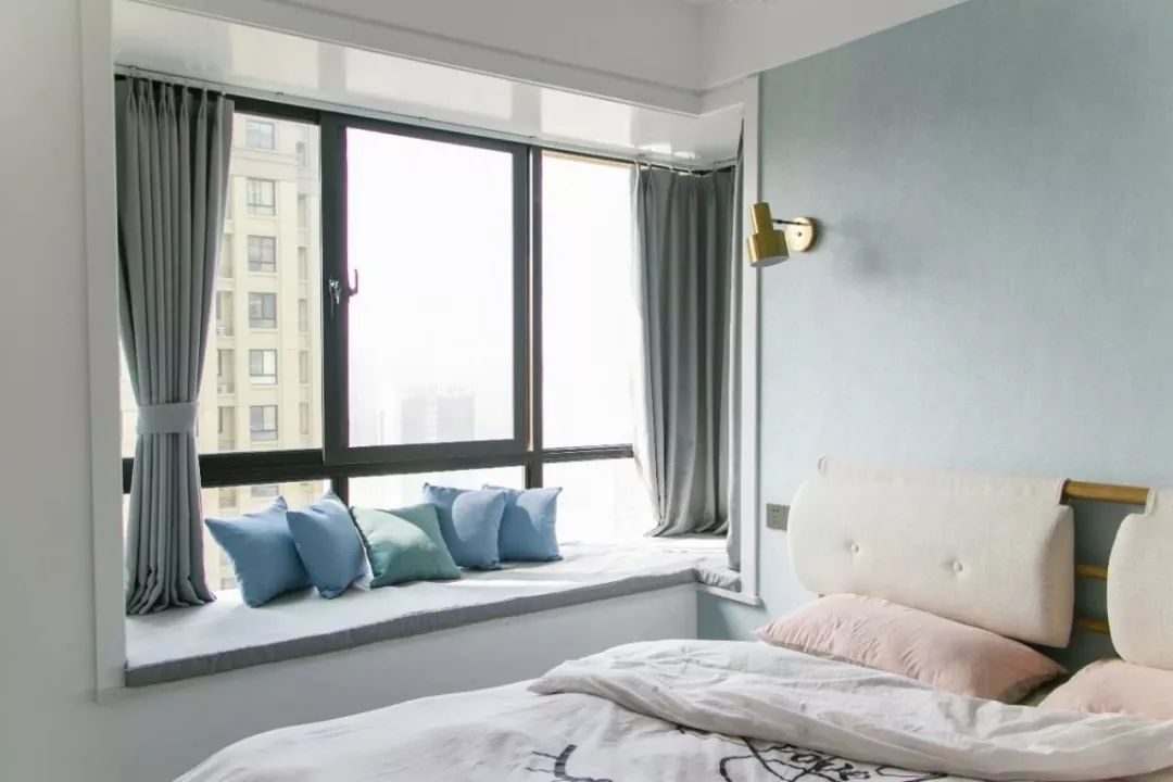 卧室装修窗户怎么装,客厅与卧室之间的窗户怎么装修