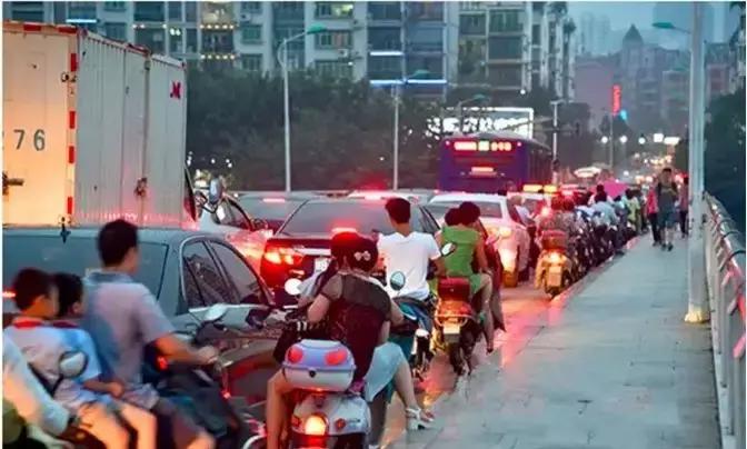 赣州市老城区繁华还是新城区繁华,赣州好还是赣县好