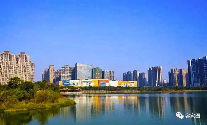 赣州市老城区繁华还是新城区繁华,赣州好还是赣县好