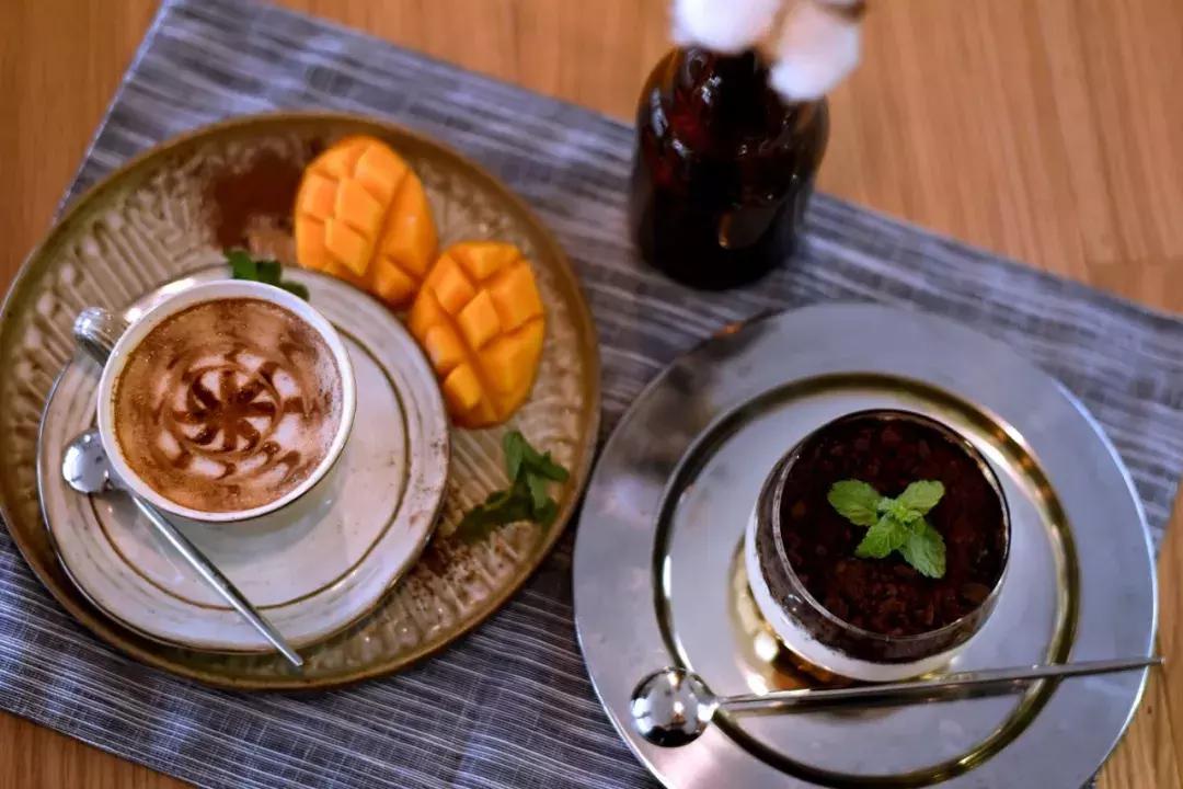 人均350+，住千岛湖最美民宿，吃大鱼头，还有私人小岛定制美拍！