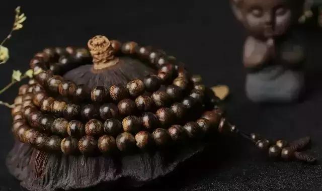 男人戴手串三圈好看还是2圈好看,1977属蛇的男人戴什么手串好