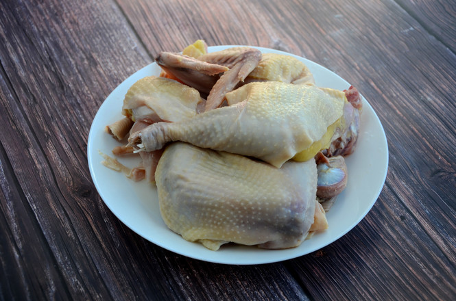 你还在厨房里汗流浃背地煲汤吗？试试这款焖烧锅，让你美美哒喝汤